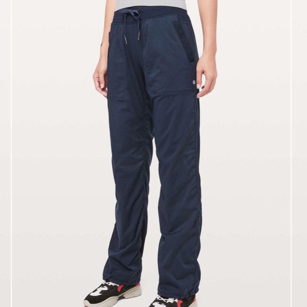 ✨ L U L U L E M O N - Dance Studio Pants Lined
